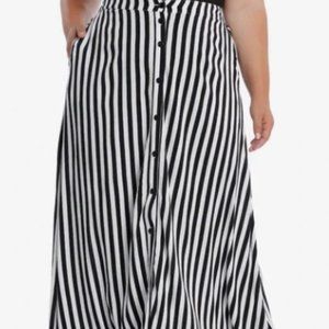 Hot Topic Plus Skirt